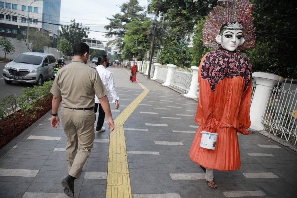 Edan! Pengamen Ondel-ondel Perkosa Gadis Berkebutuhan Khusus di Toilet Masjid